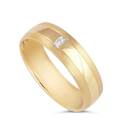 6mm Wedding Ring in 9ct Gold with Princess Cut Diamond